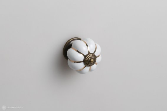 RC055 мебельная ручка-кнопка старинная латунь с белой керамической вставкой